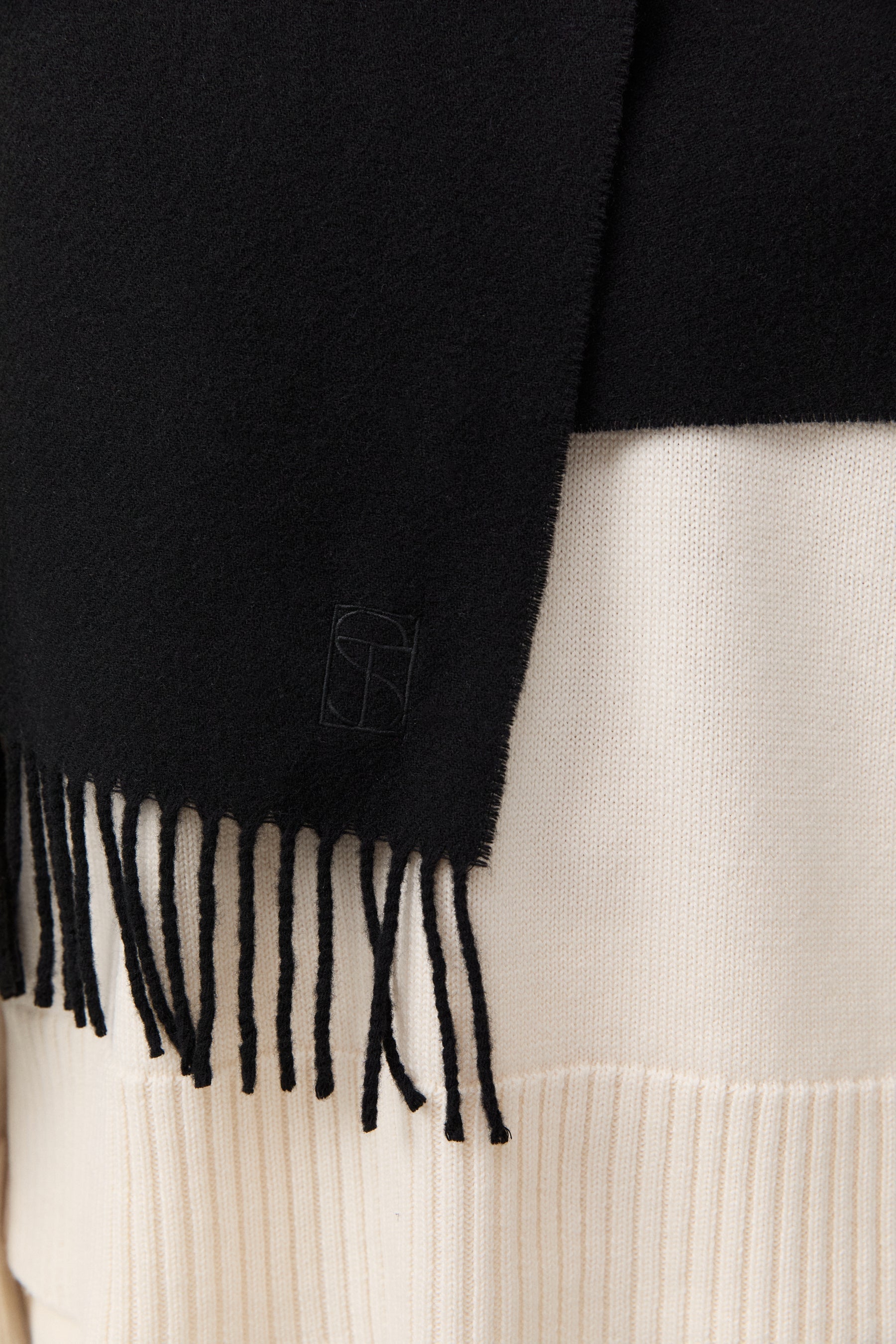 Woven Scarf Black