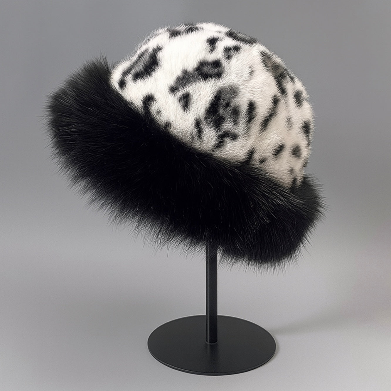 Isabella – Leopard Faux Fur Winter Hat
