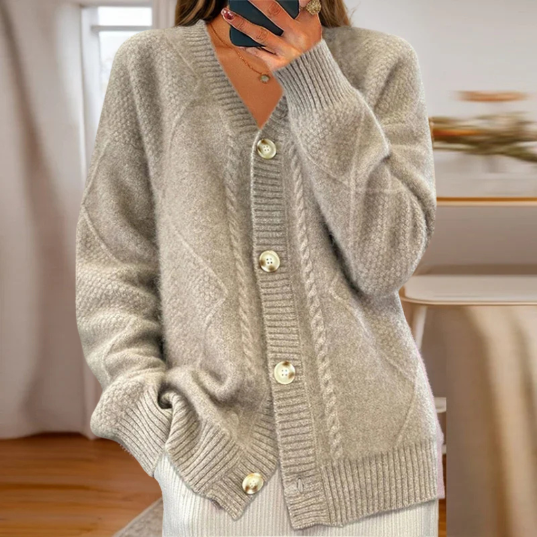 Katie - Cozy Cable Cardigan
