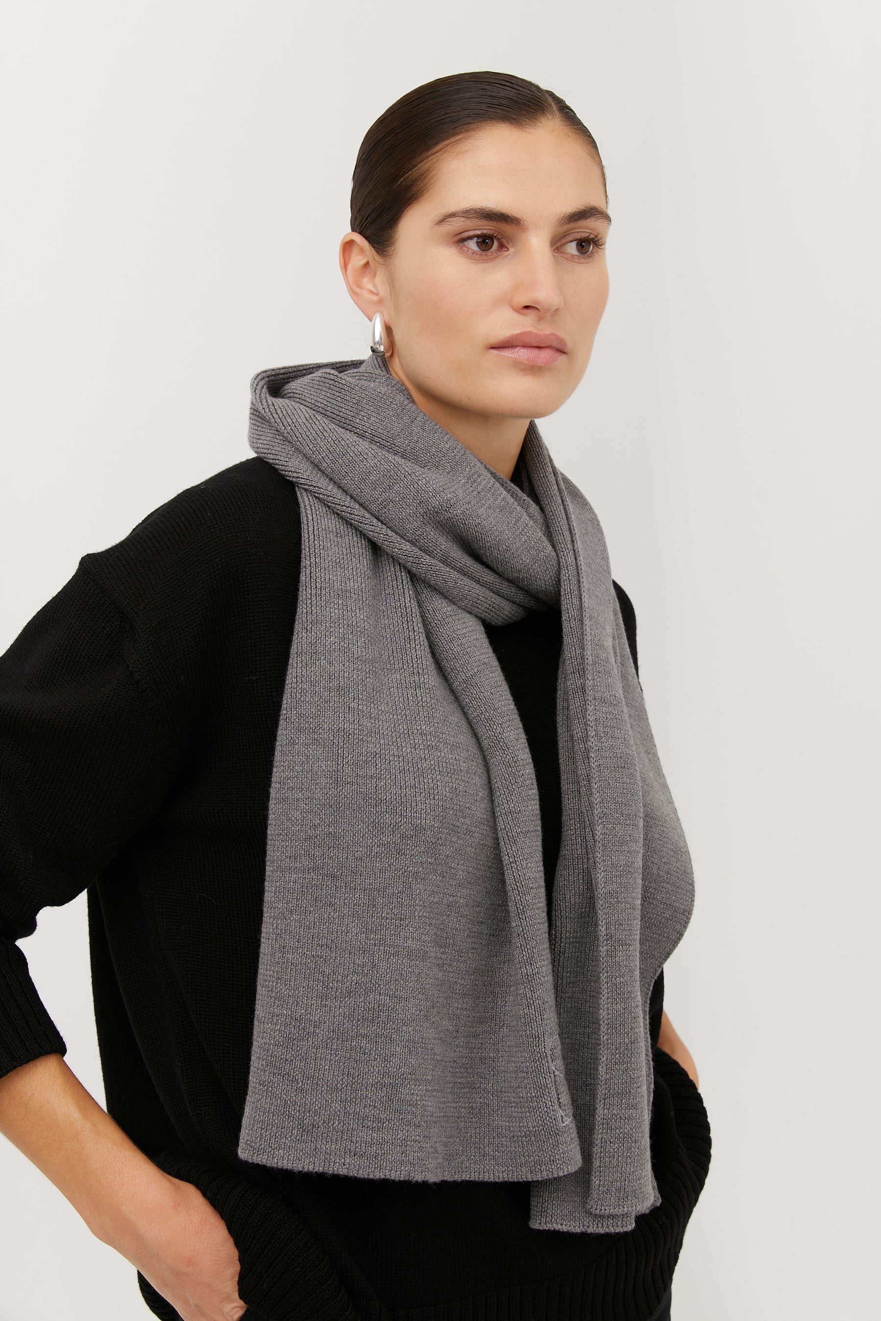 Knitted Scarf Grey