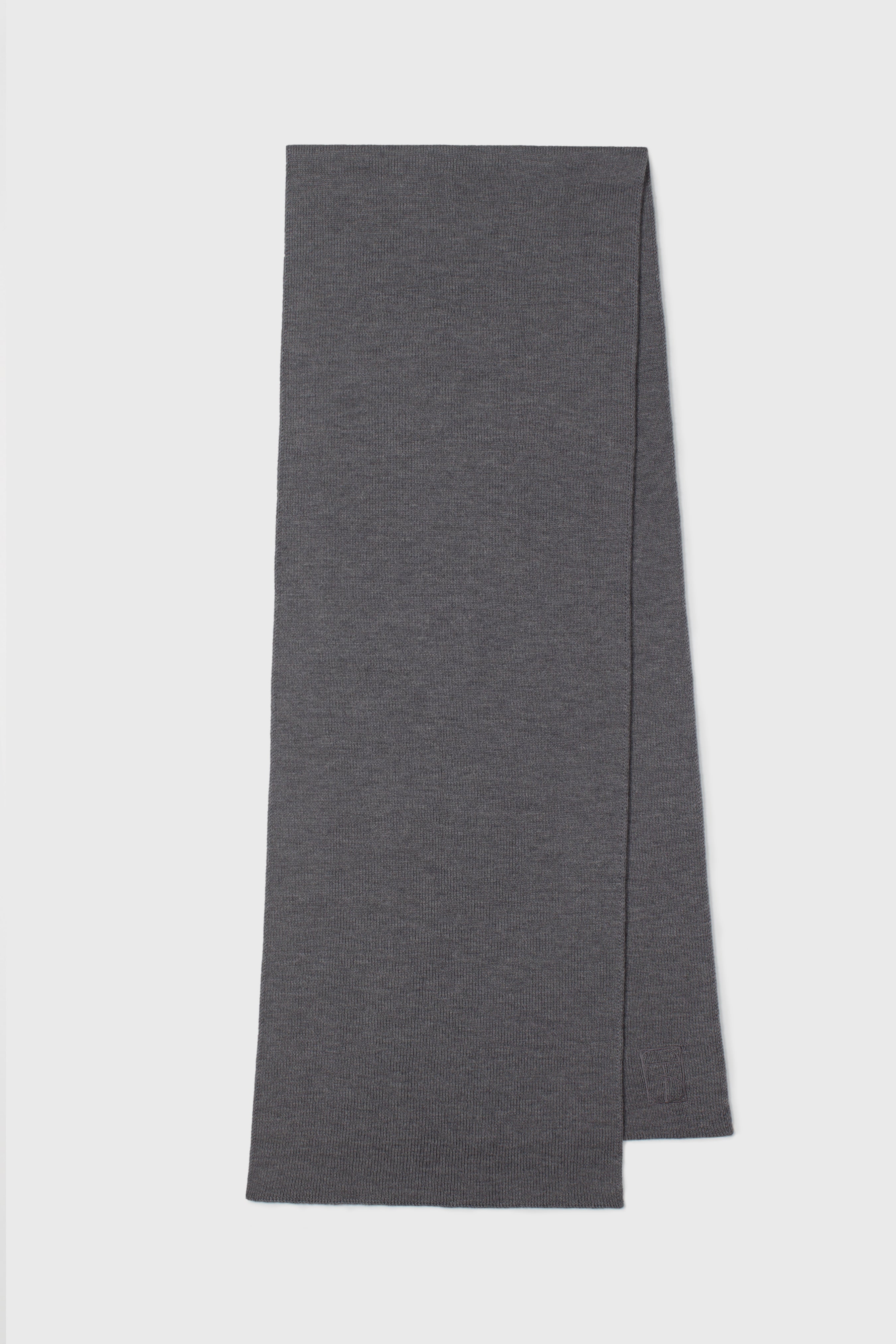 Knitted Scarf Grey