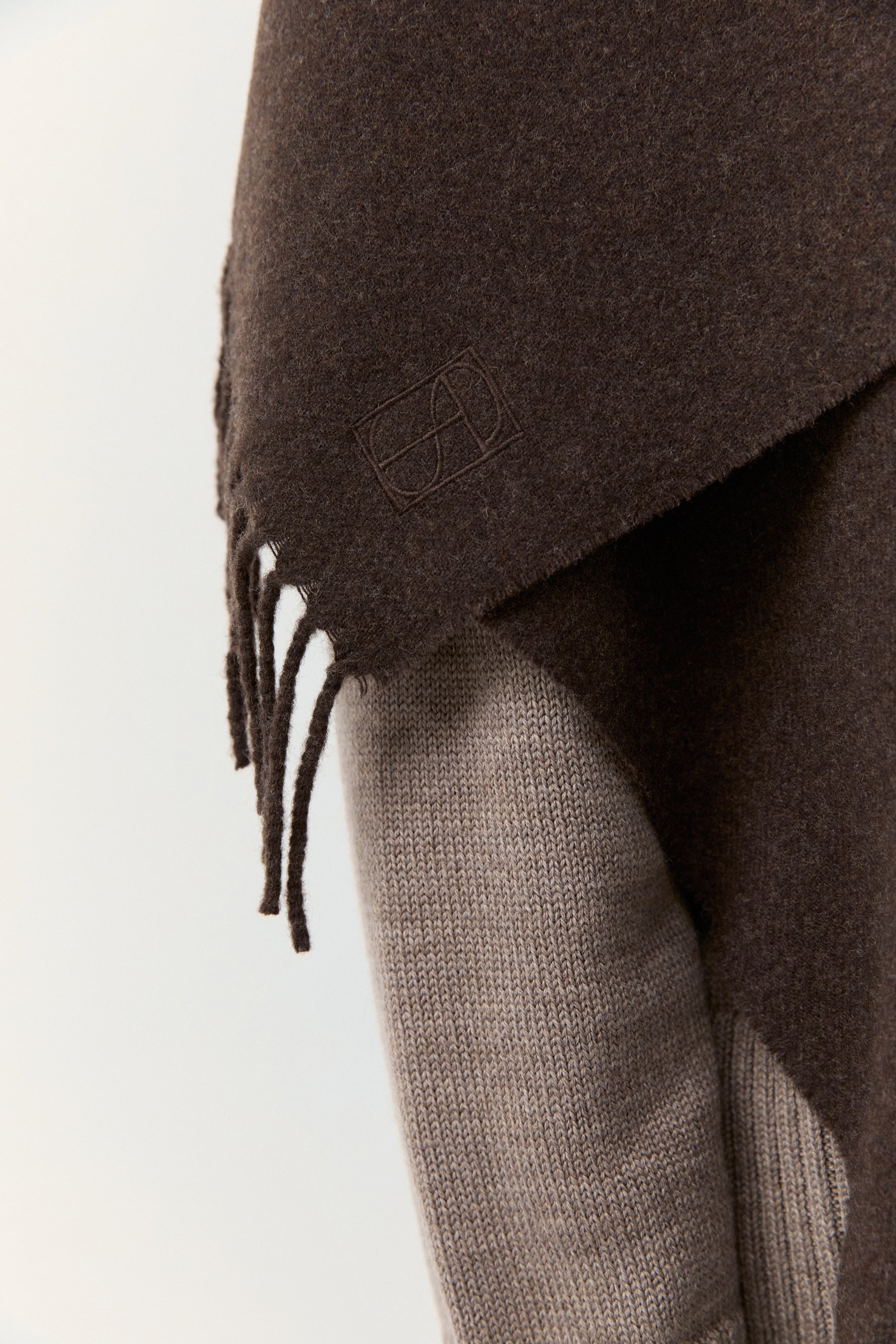 Woven Scarf Dark Brown