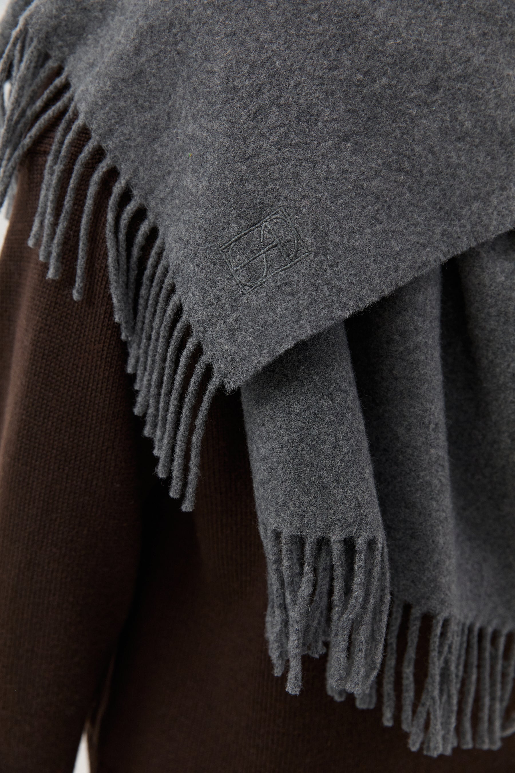 Woven Scarf Medium Grey